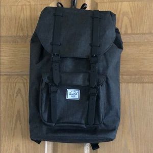 ✨New with tags Herschel Little America Backpack✨
